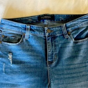 Liverpool Crop jean size 10
